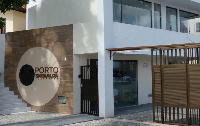 Apto Guarajuba Praia Condominio Porto Smeralda-100 Metros Da Praia 外观 照片