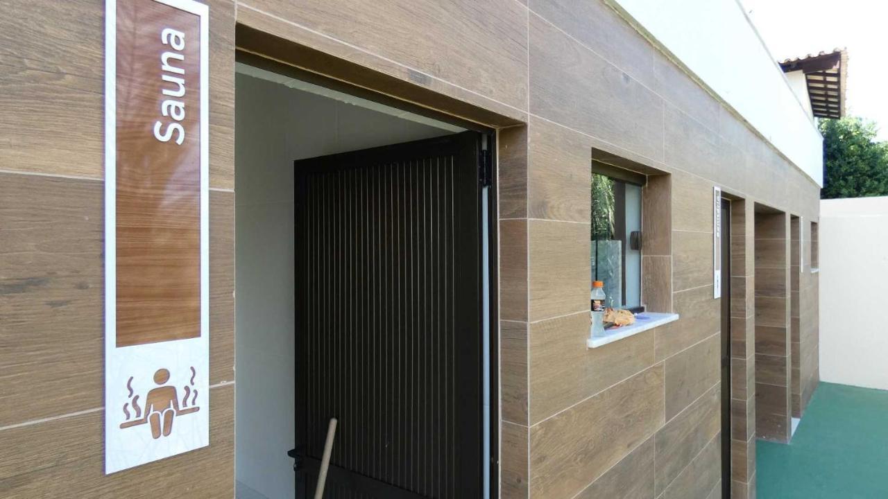 Apto Guarajuba Praia Condominio Porto Smeralda-100 Metros Da Praia 外观 照片